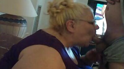 让我看看你在内裤下面藏了什么